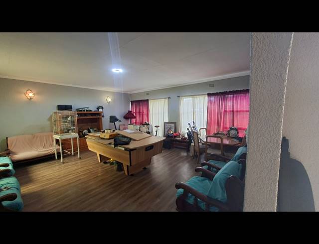 4 BEDROOM HOUSE FOR SALE IN DALVIEW